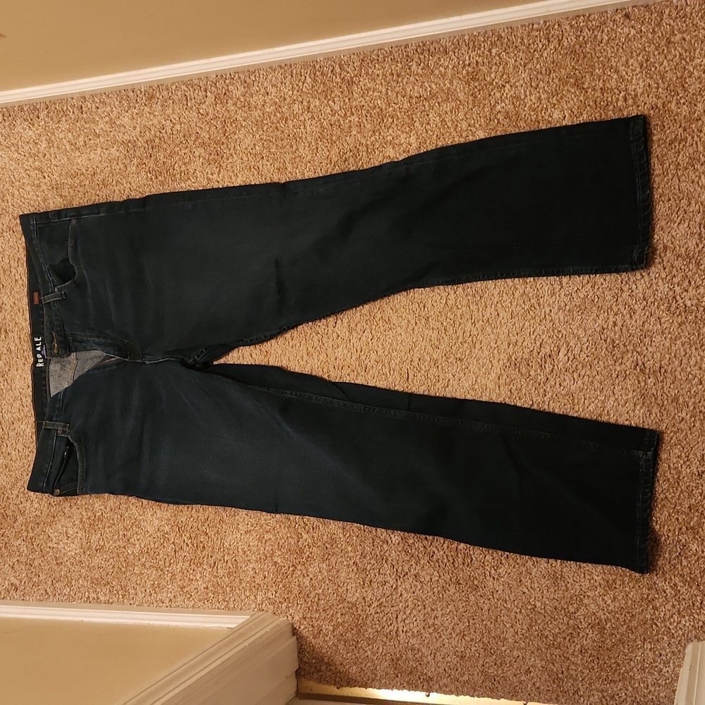 Red ale jeans